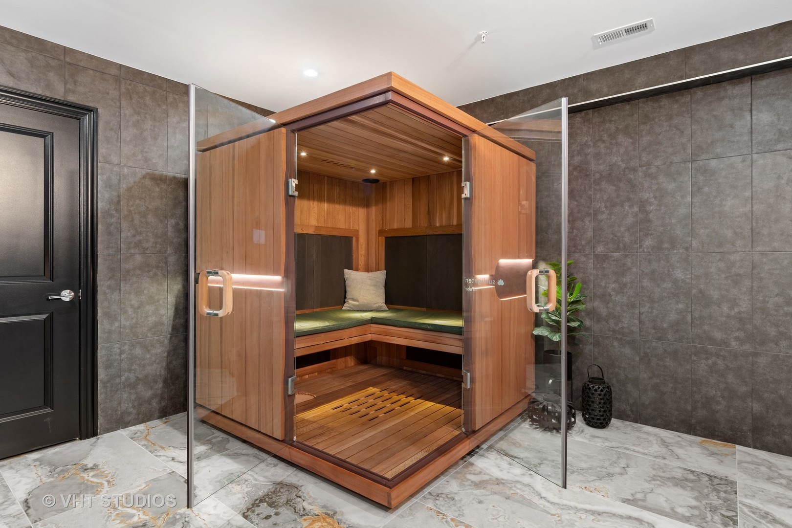 456 Woodland Chase Lane