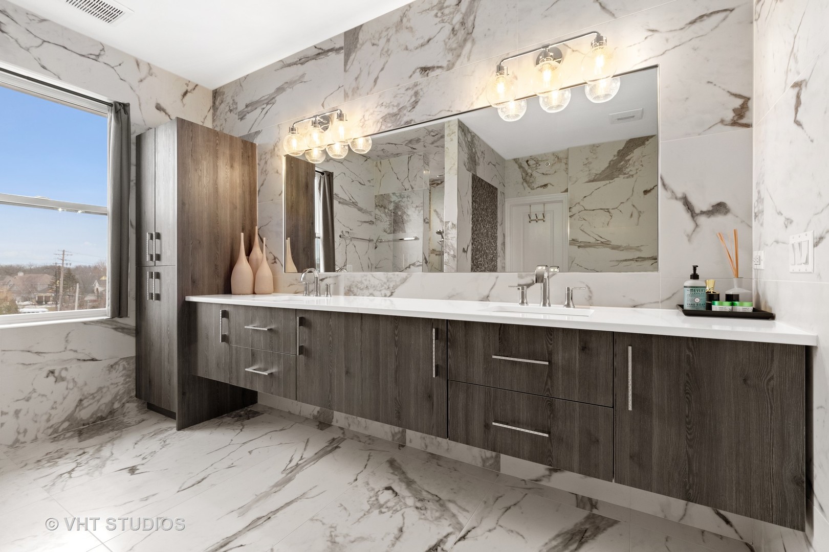 456 Woodland Chase Lane