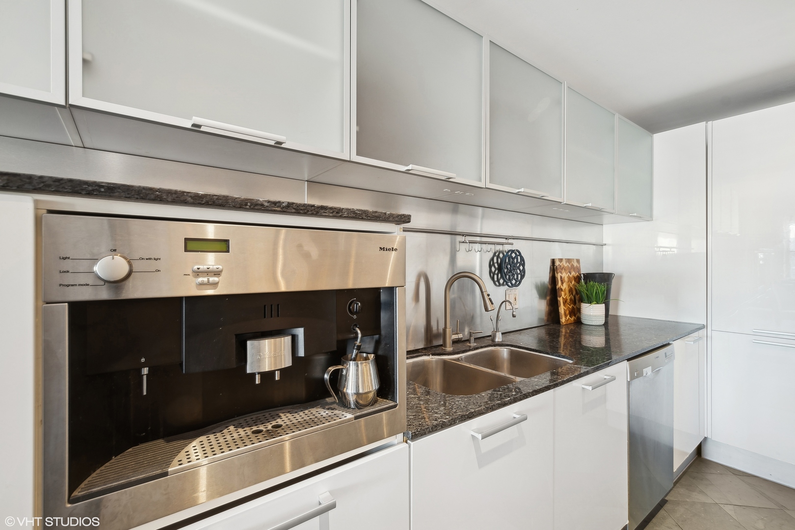 40 E 9th Street Unit: 1509