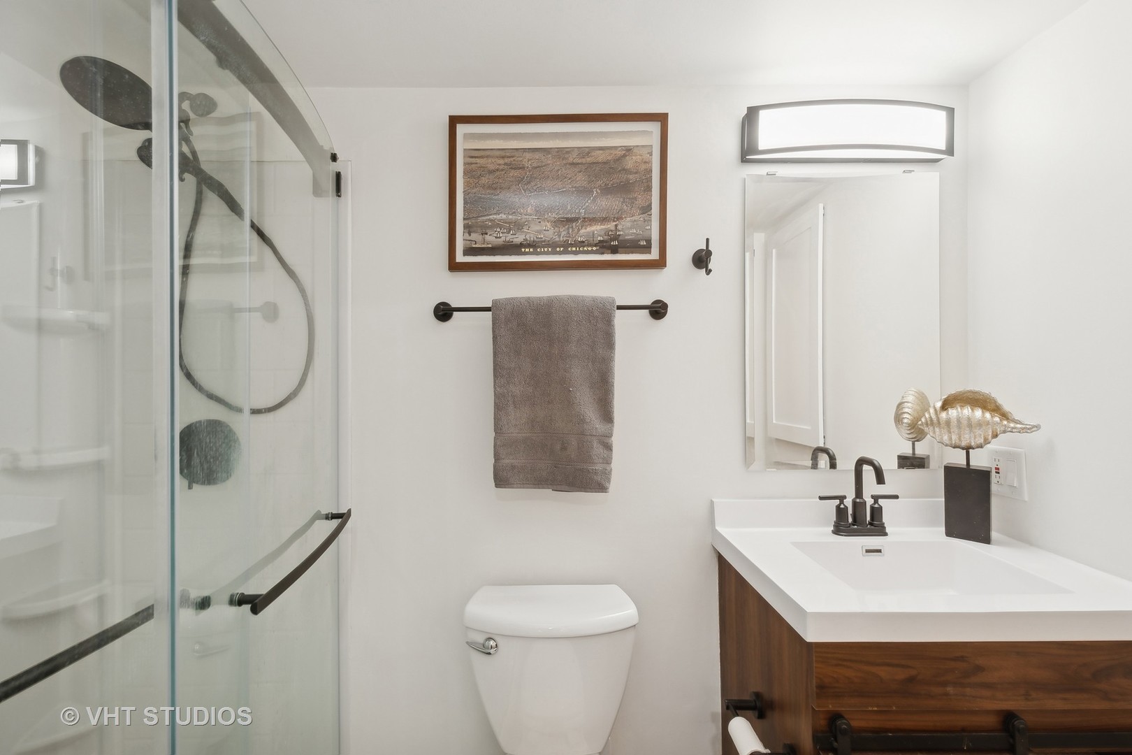 2510 N Wayne Avenue Unit: 104