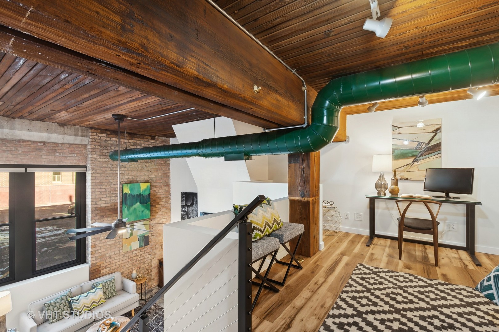 2510 N Wayne Avenue Unit: 104