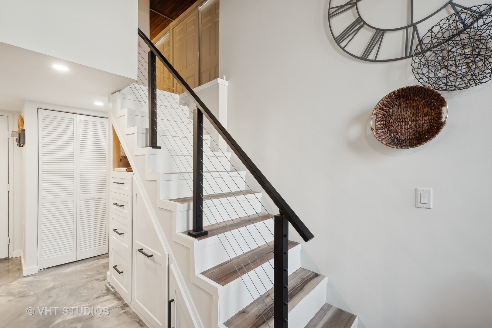 2510 N Wayne Avenue Unit: 104