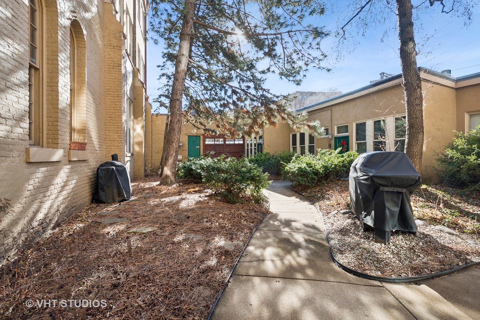 2510 N Wayne Avenue Unit: 104