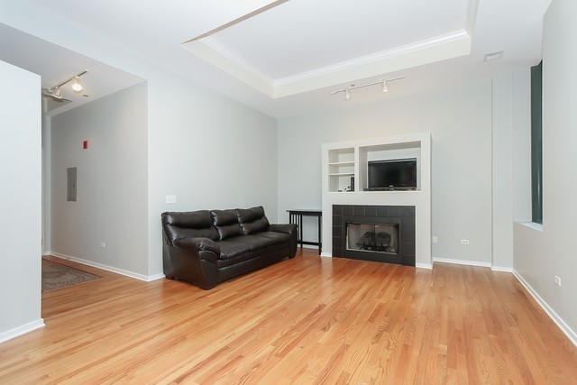 208 W Washington Street Unit: 1106