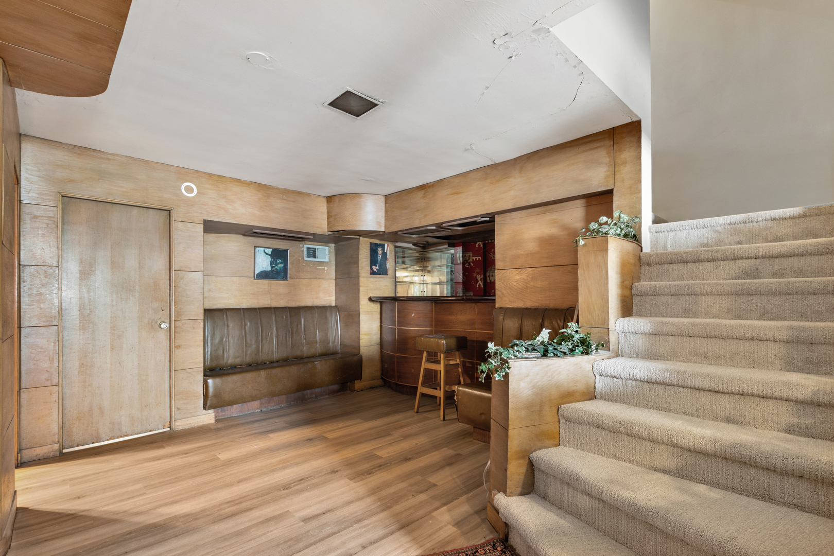 5807 N Bernard Street