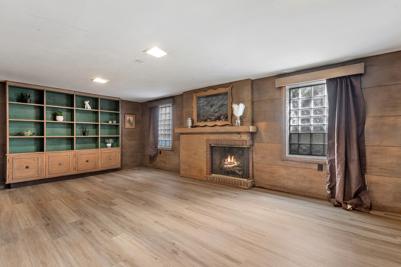 5807 N Bernard Street