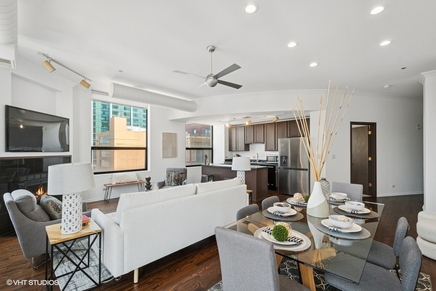 910 S Michigan Avenue Unit: 1111