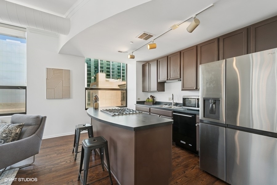 910 S Michigan Avenue Unit: 1111