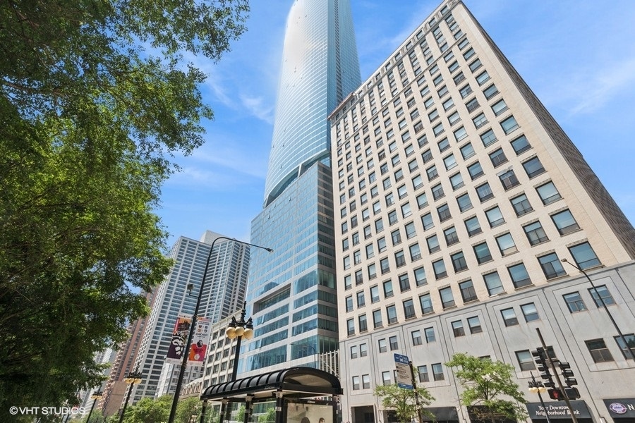 910 S Michigan Avenue Unit: 1111