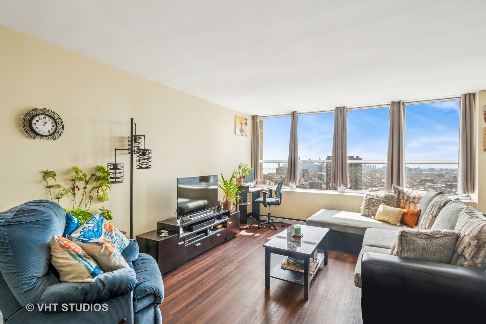 655 W Irving Park Road Unit: 4303