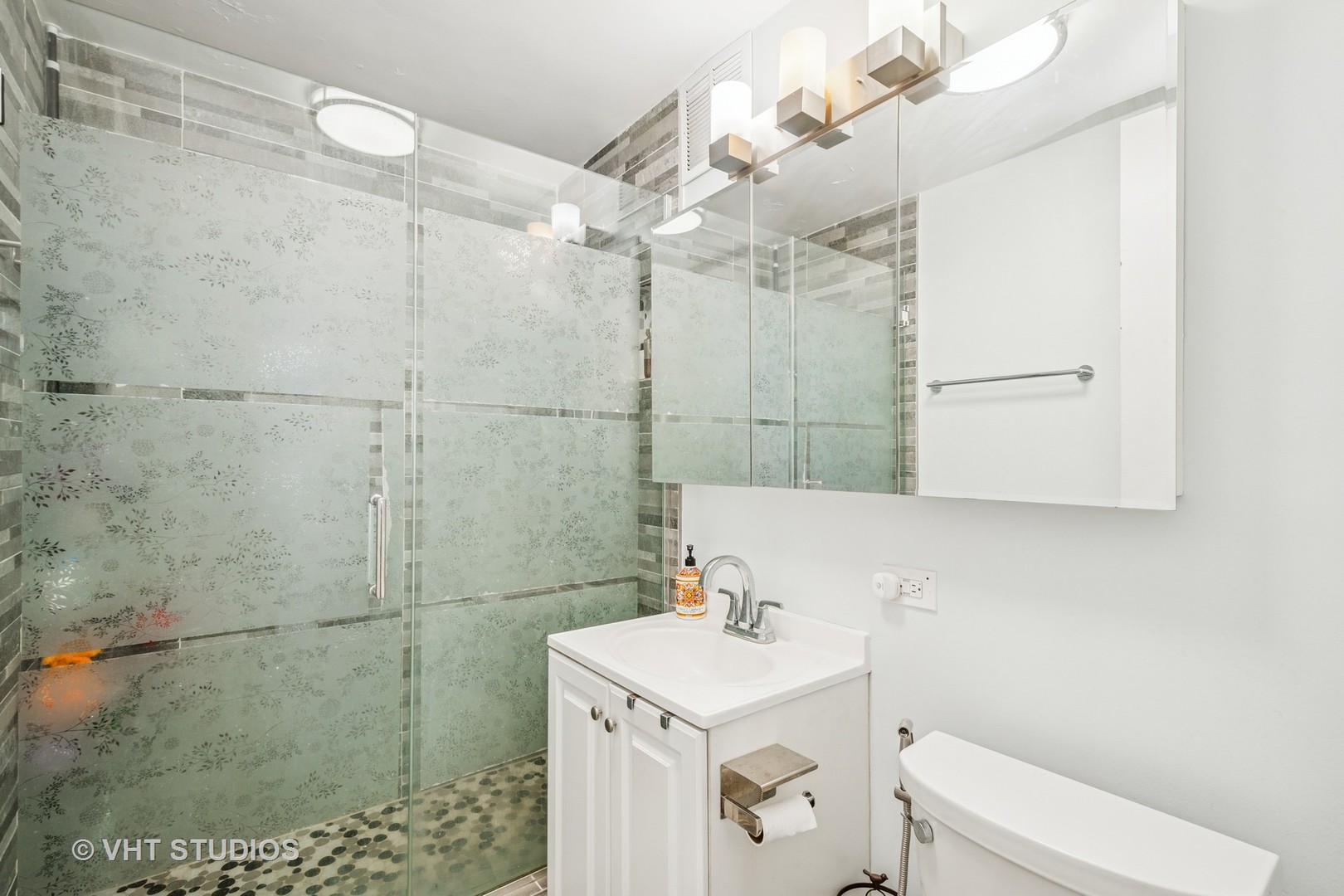 655 W Irving Park Road Unit: 4303