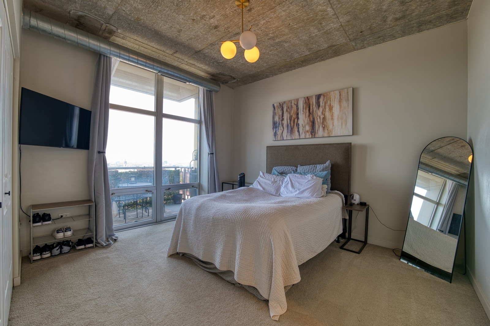 700 N Larrabee Street Unit: 1315