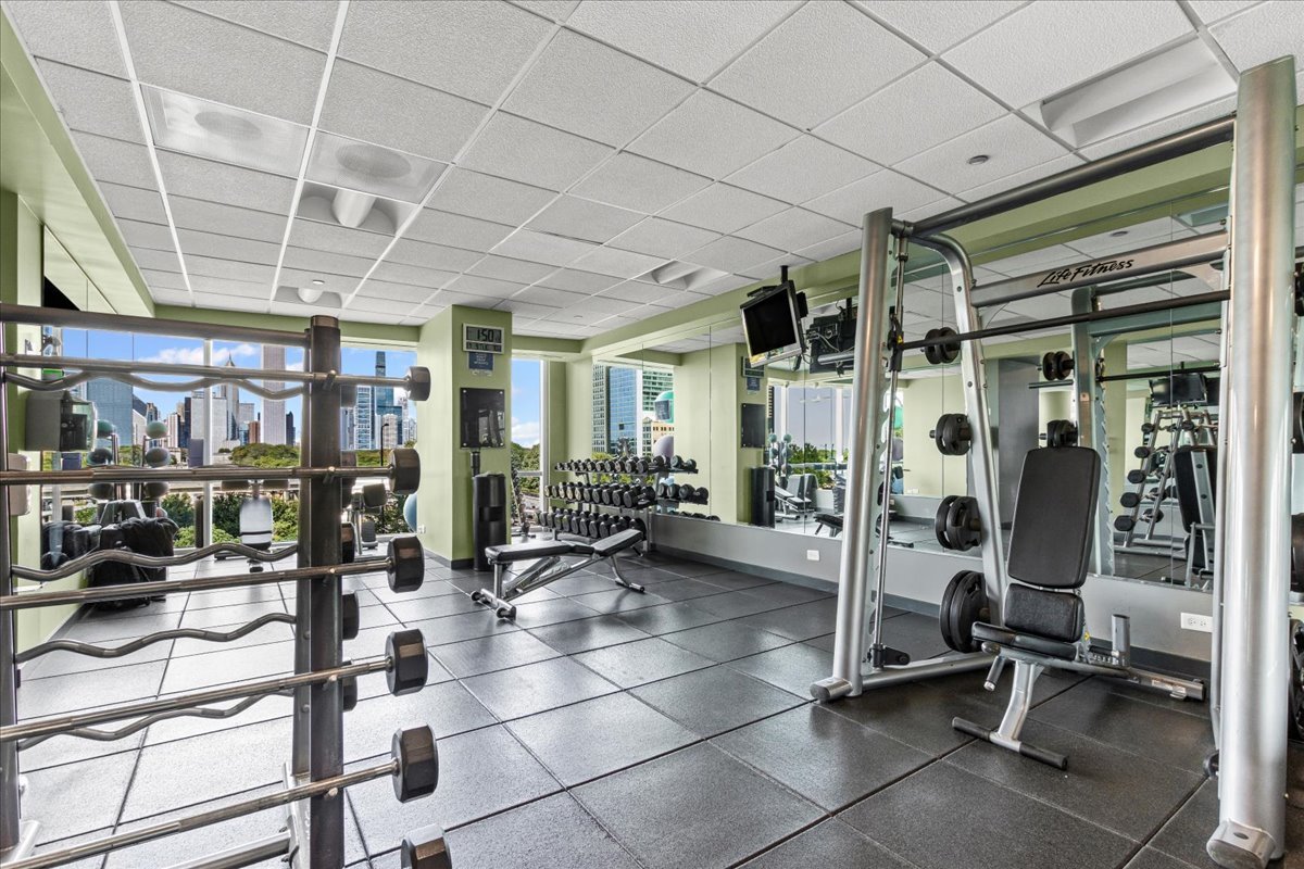 1201 S Prairie Avenue Unit: 403
