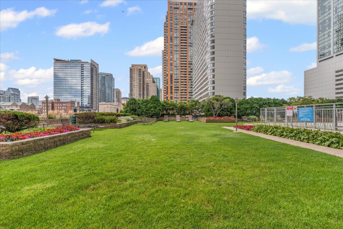 1250 S Michigan Avenue Unit: 907