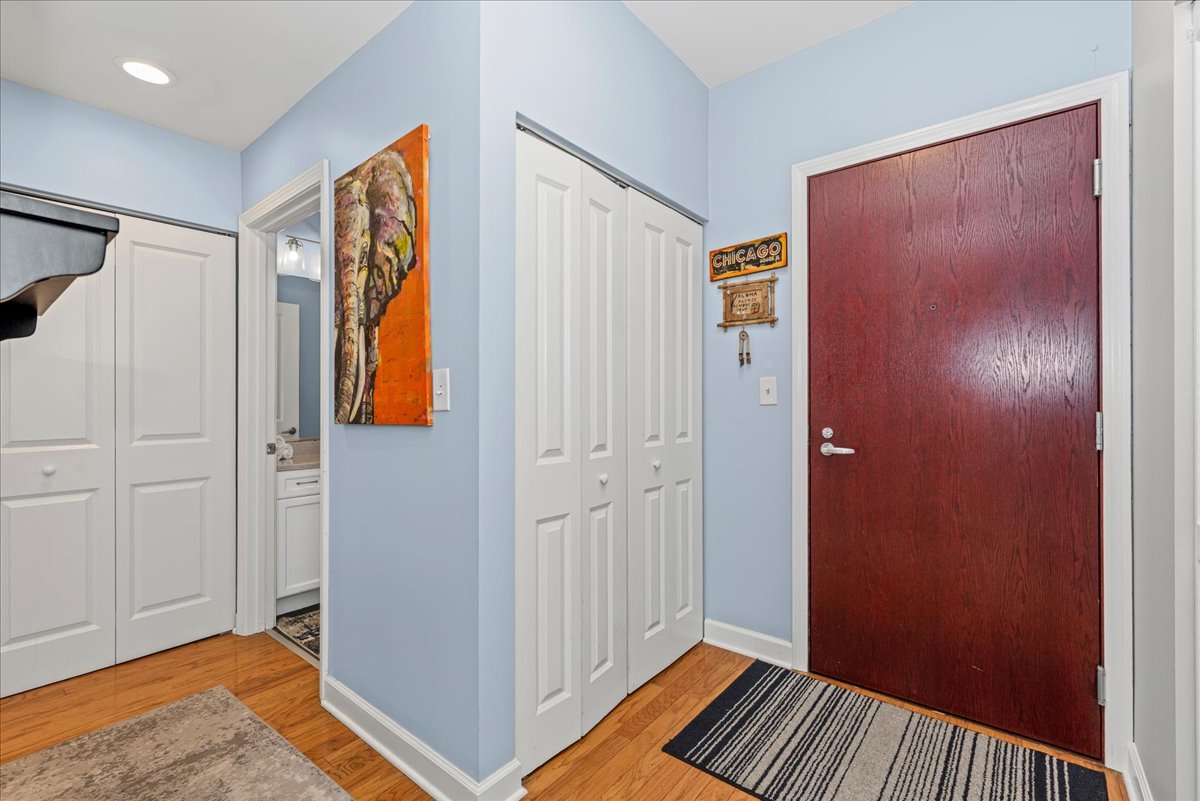 1250 S Michigan Avenue Unit: 907