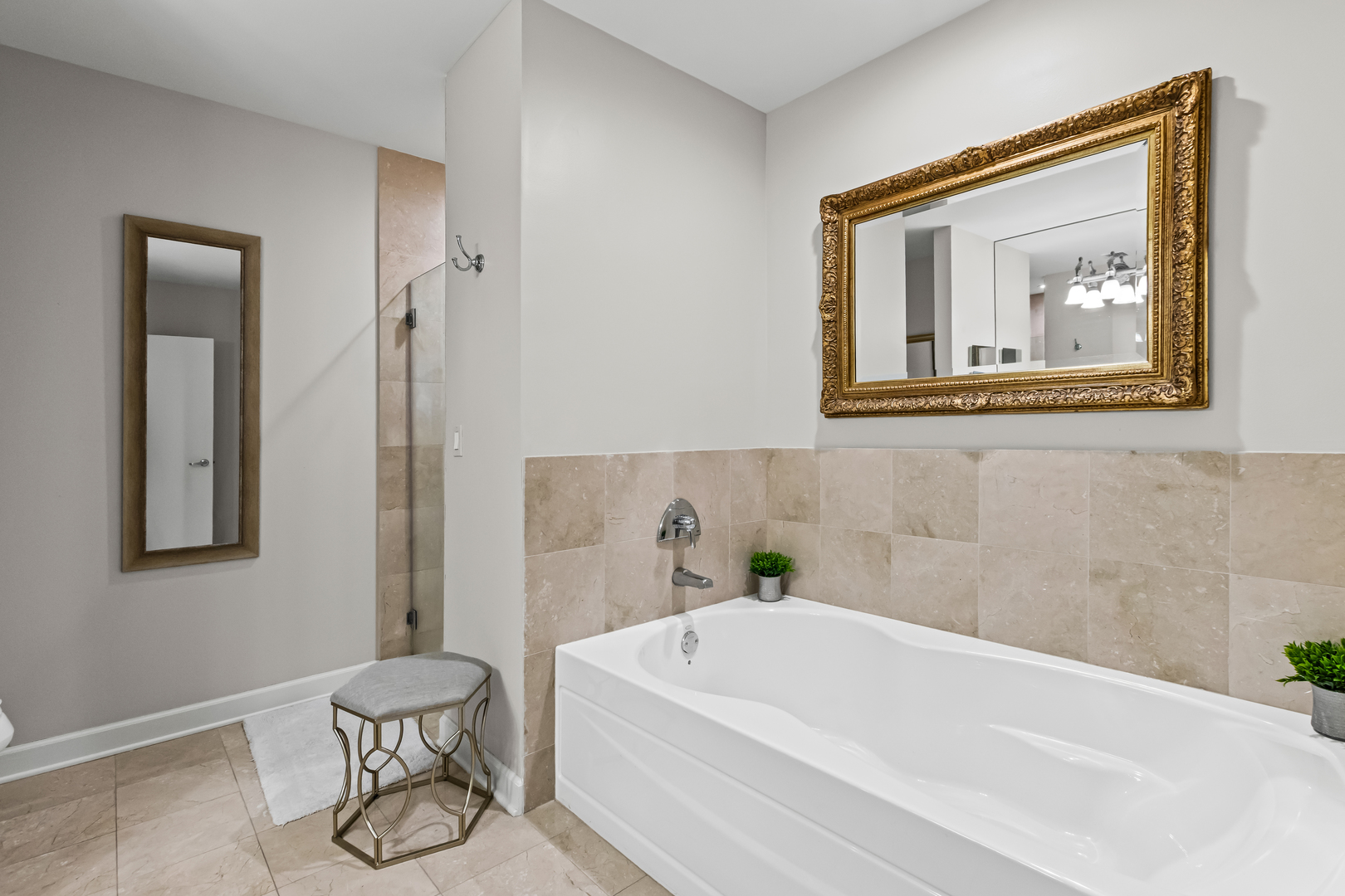 1335 S Prairie Avenue Unit: 1003