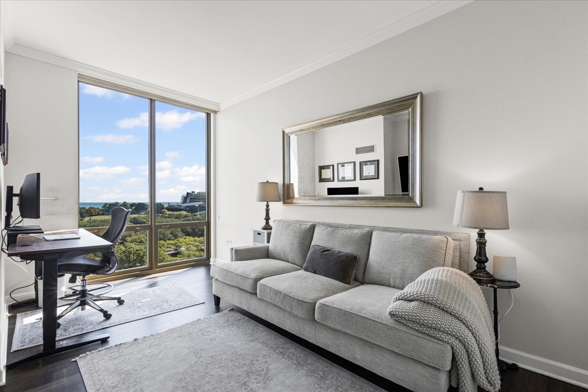 1335 S Prairie Avenue Unit: 1003