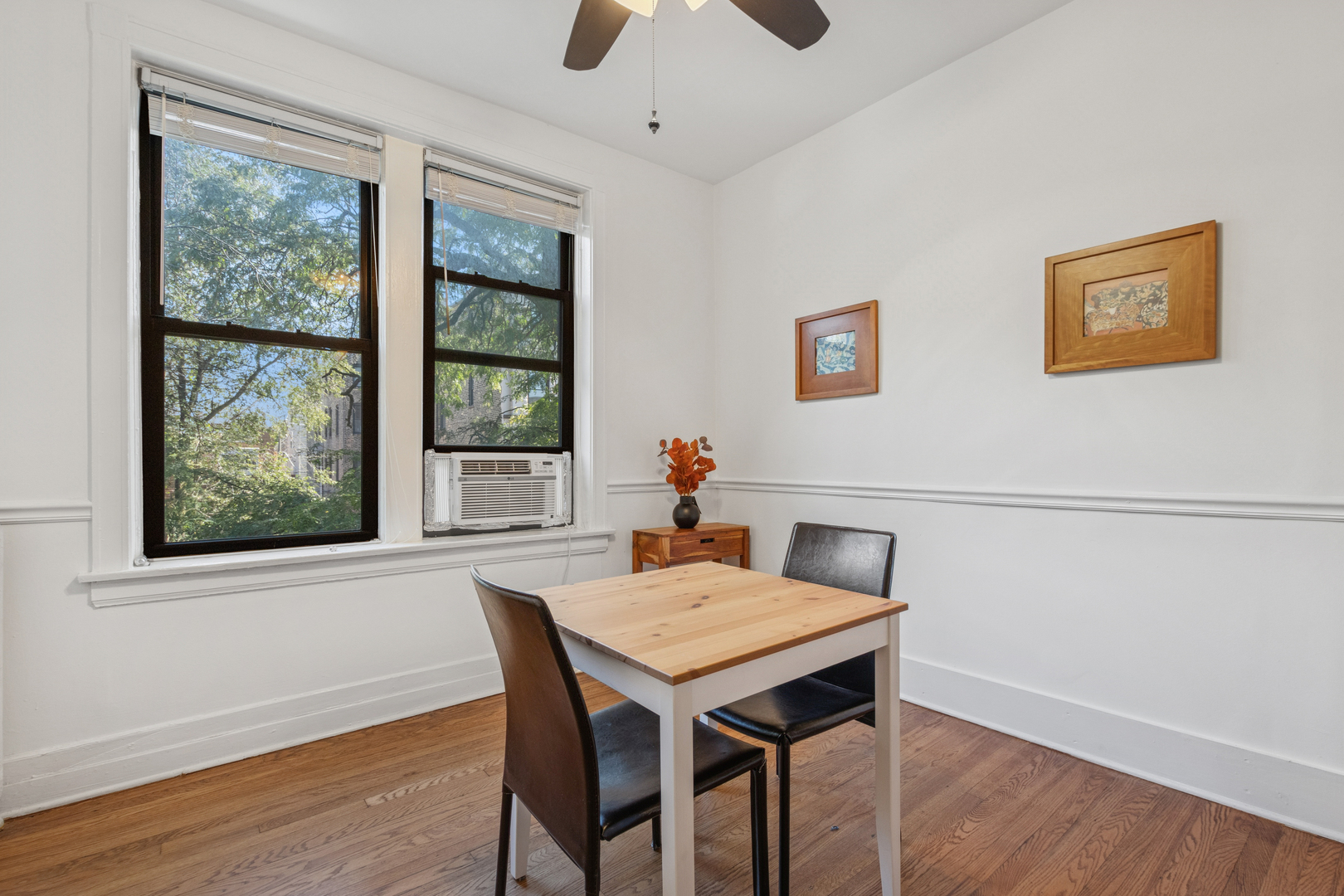 2106 N Seminary Avenue Unit: 3