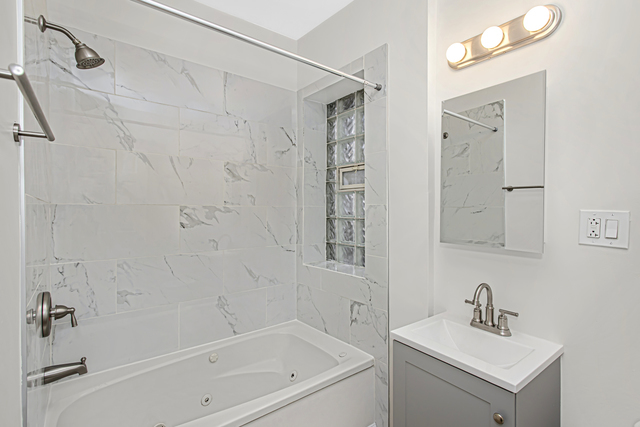 4101 W IOWA Street Unit: 6