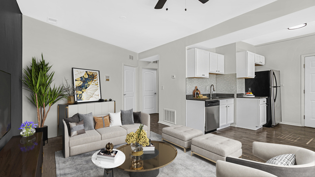4101 W IOWA Street Unit: 6