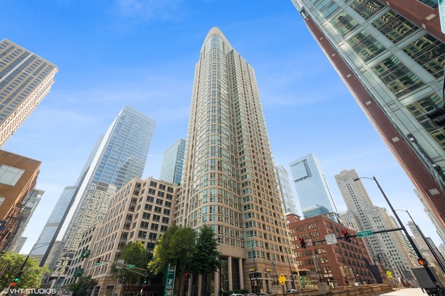 345 N La Salle Drive Unit: 2505