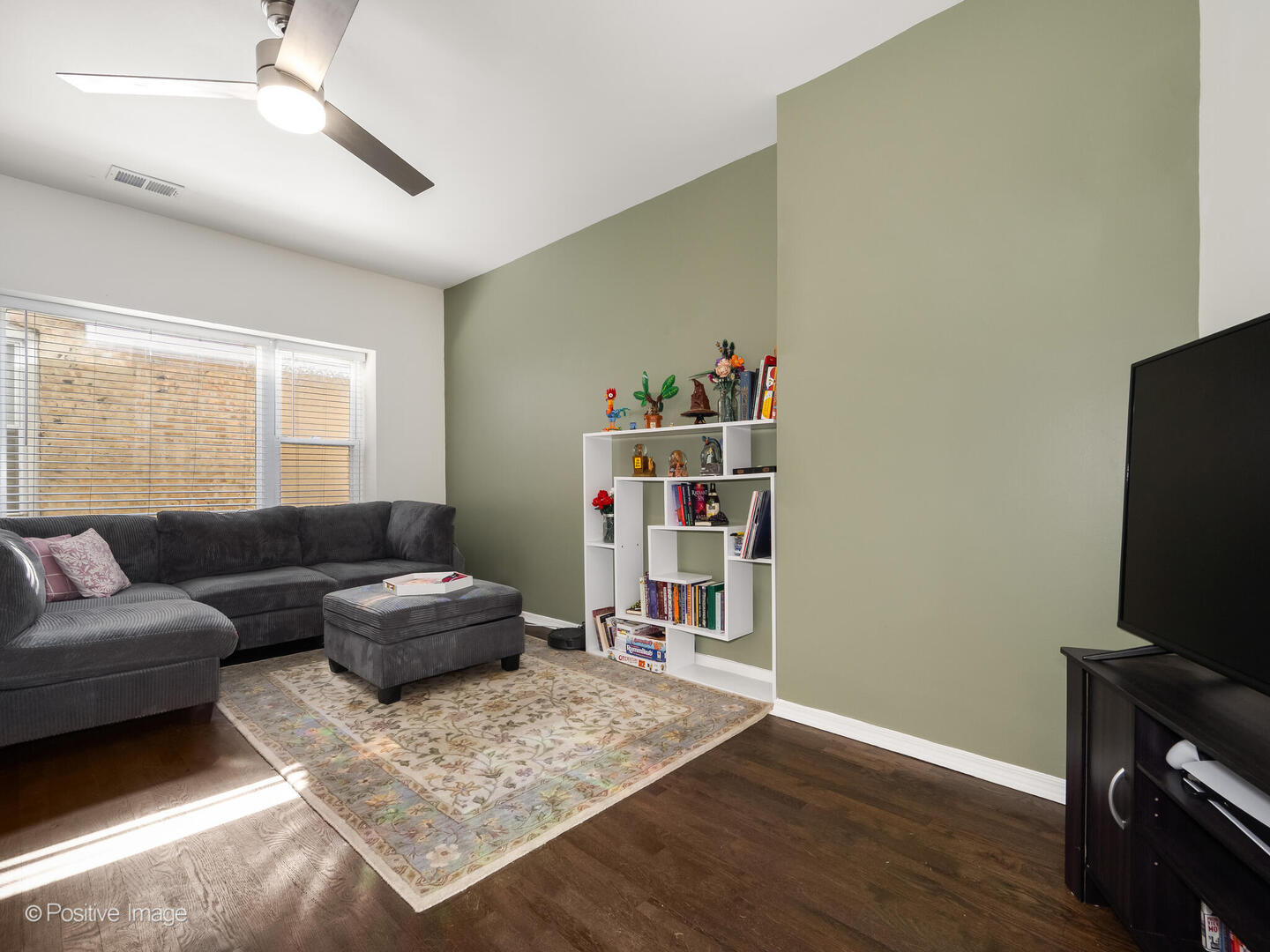 4101 W IOWA Street Unit: 6