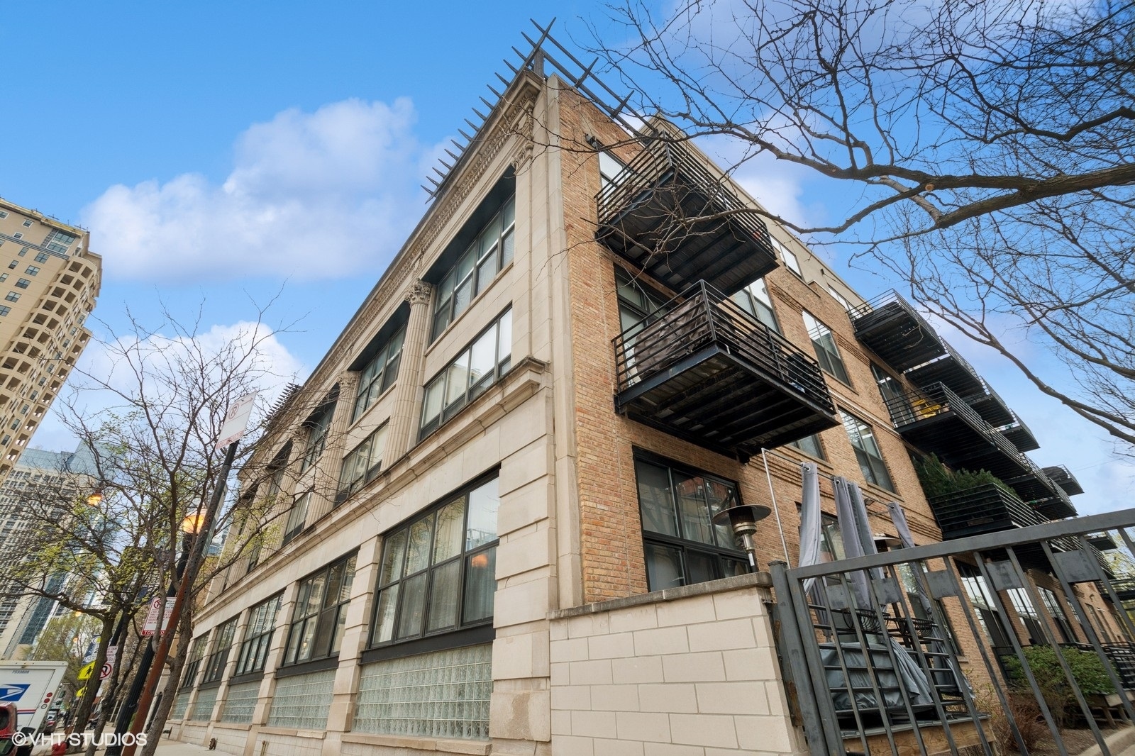 1525 S Michigan Avenue Unit: 405