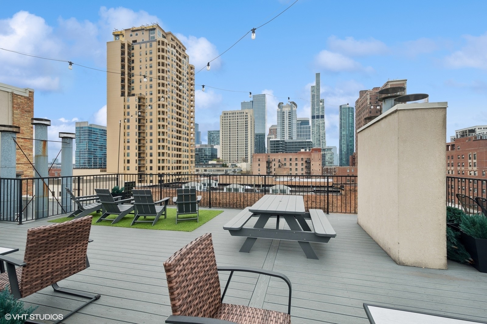 1525 S Michigan Avenue Unit: 405