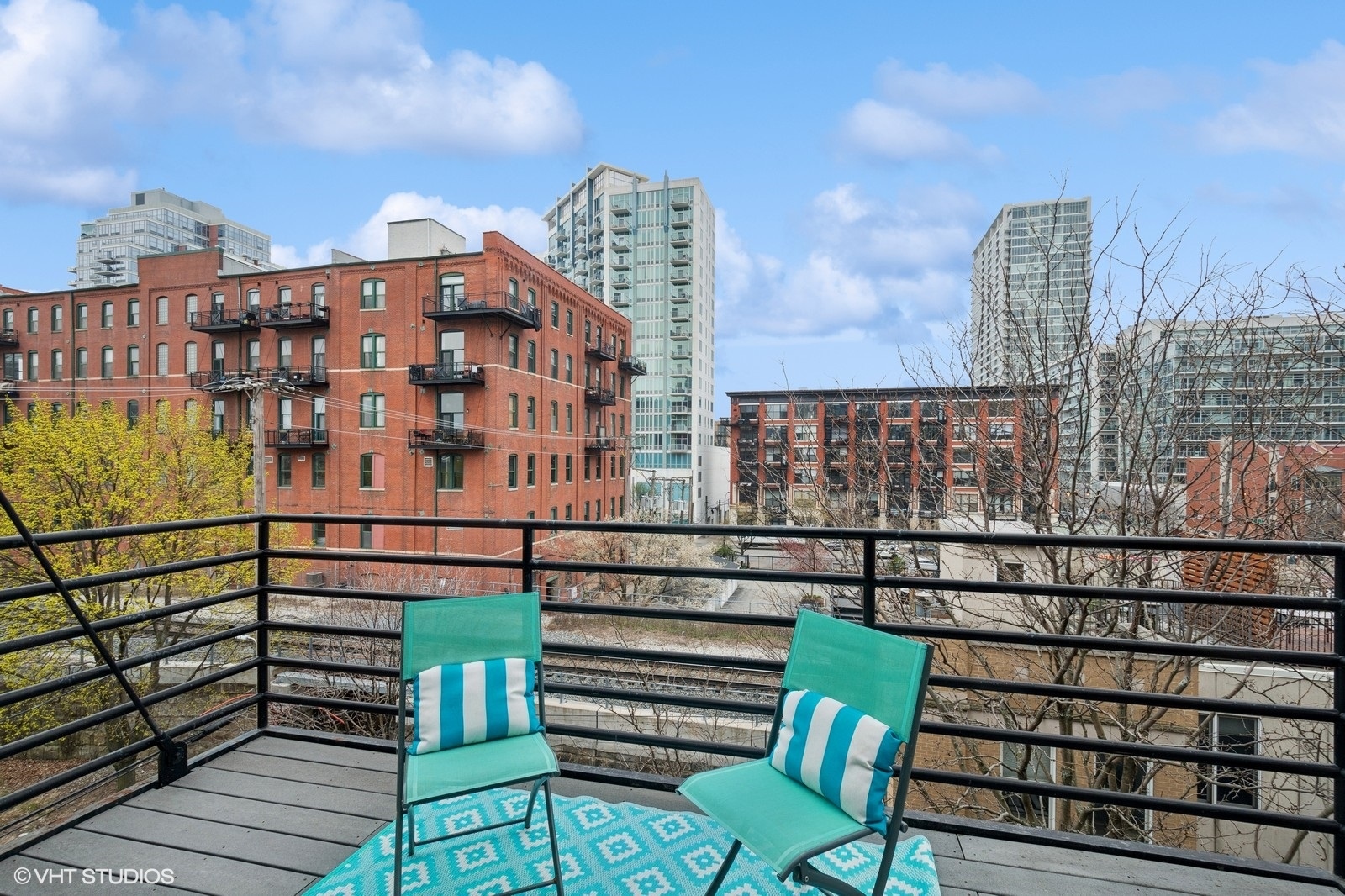 1525 S Michigan Avenue Unit: 405