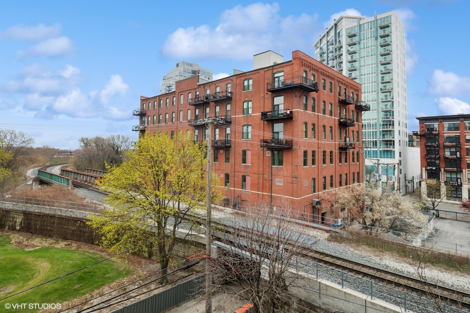 1525 S Michigan Avenue Unit: 405