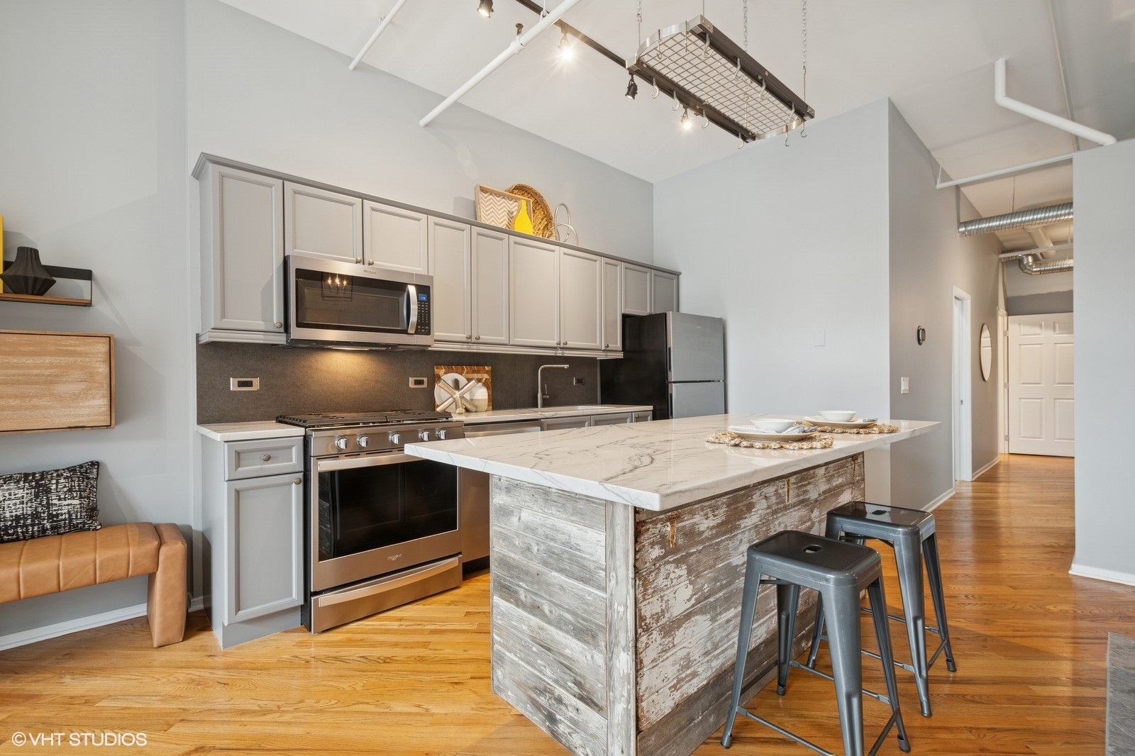 1525 S Michigan Avenue Unit: 405