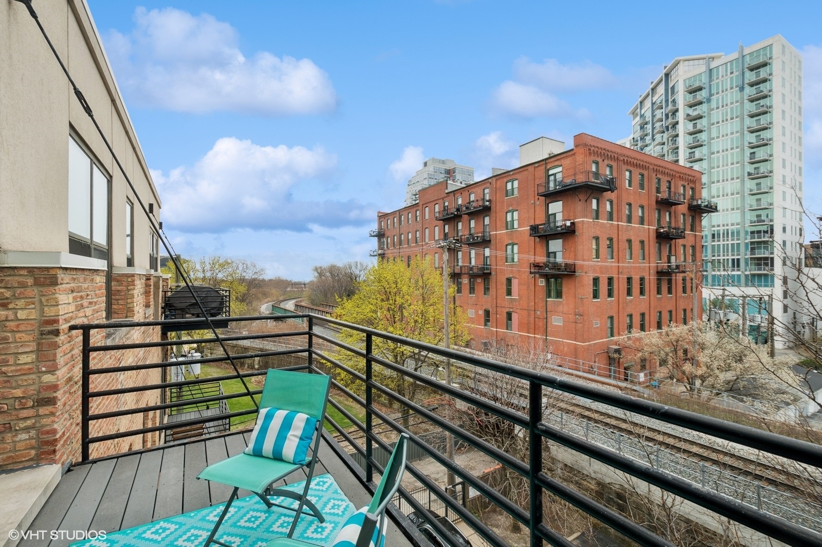 1525 S Michigan Avenue Unit: 405