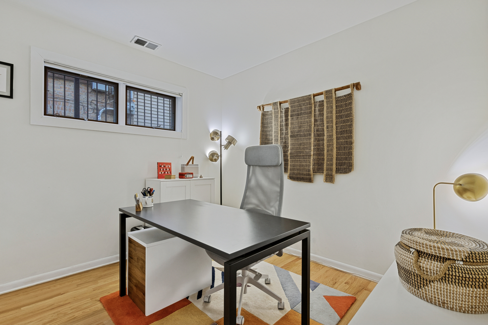 5536 N Glenwood Avenue Unit: 1F