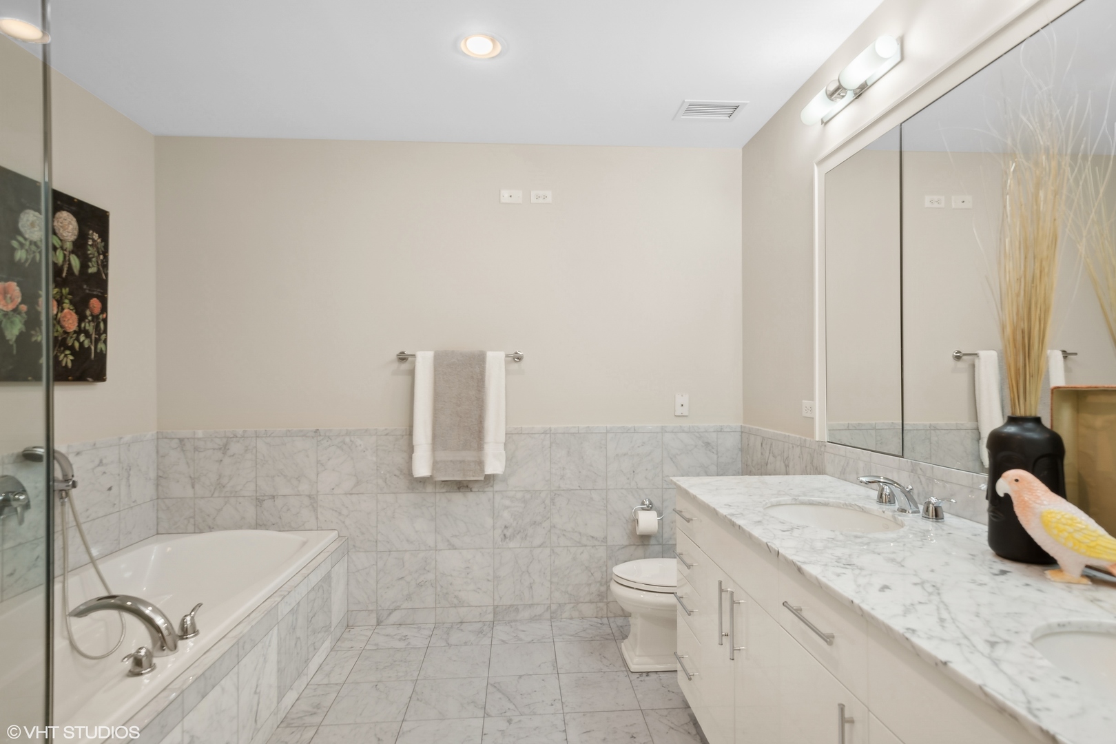 55 E Erie Street Unit: 2103