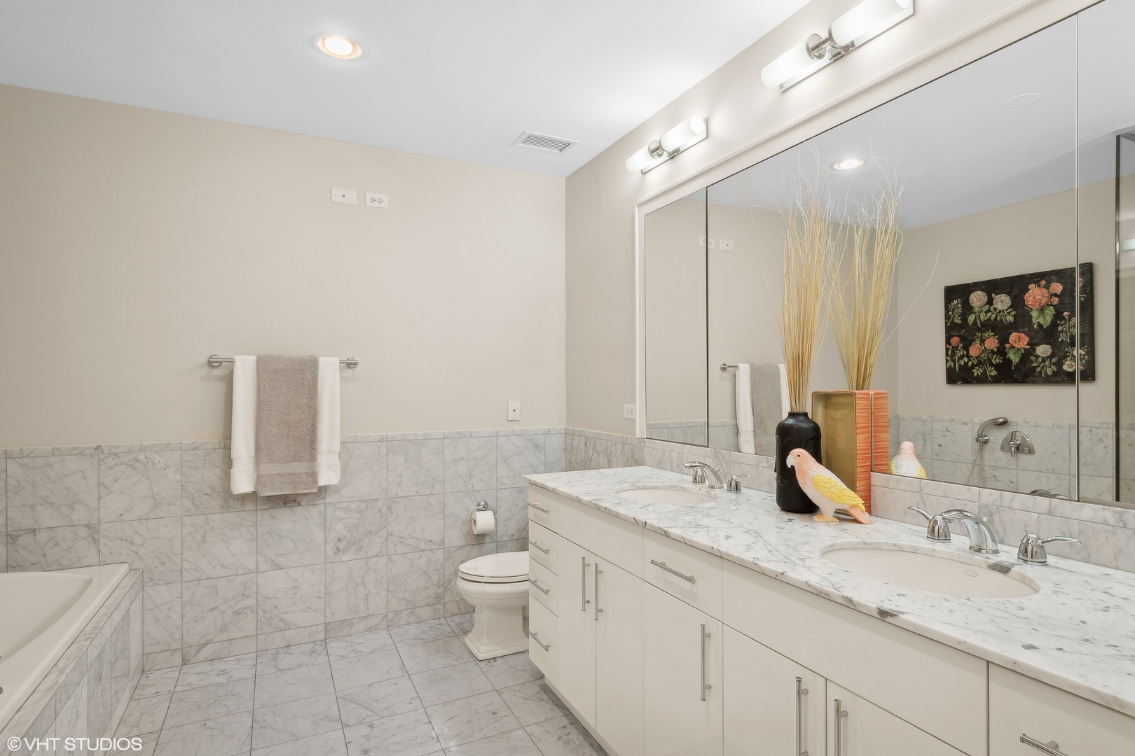 55 E Erie Street Unit: 2103