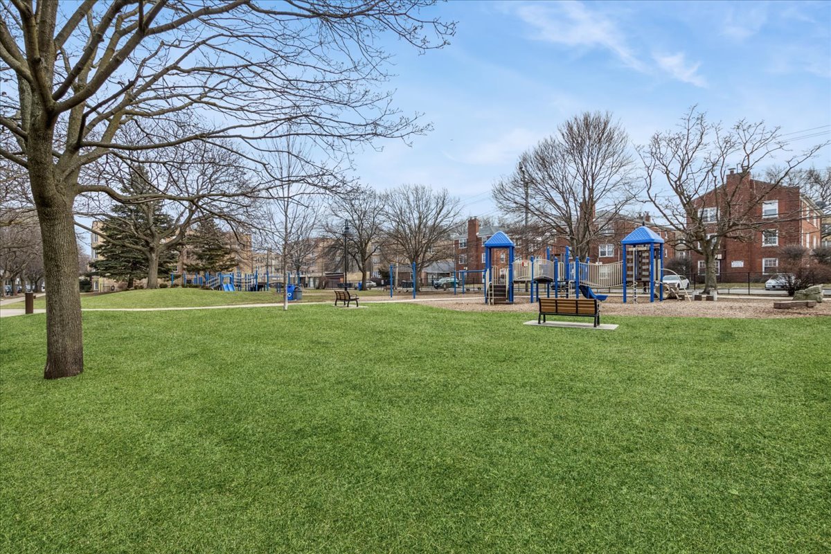 821 Brummel Street Unit: 2