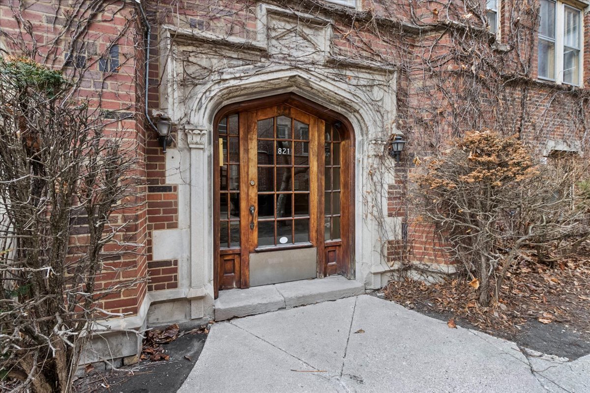 821 Brummel Street Unit: 2