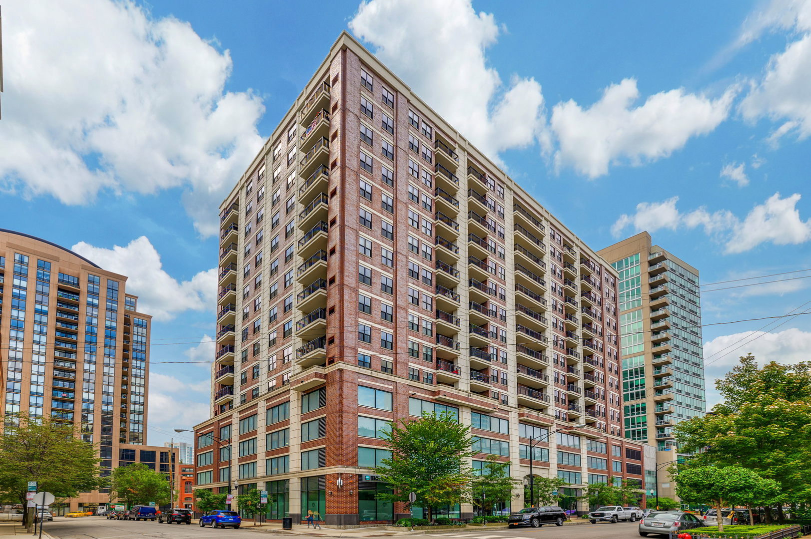 451 W Huron Street Unit: 502