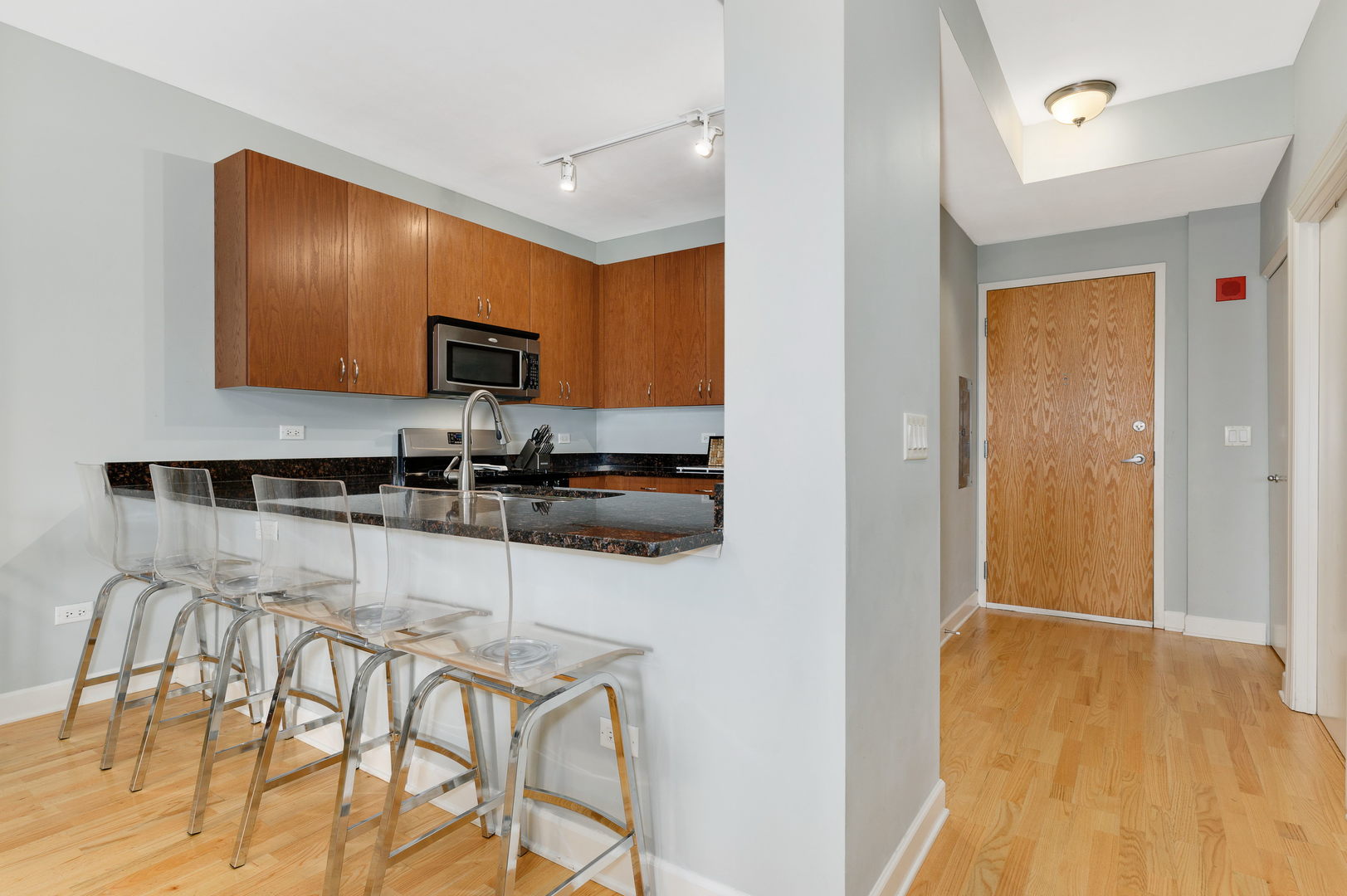 451 W Huron Street Unit: 502