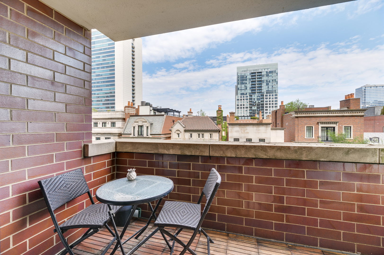 451 W Huron Street Unit: 502