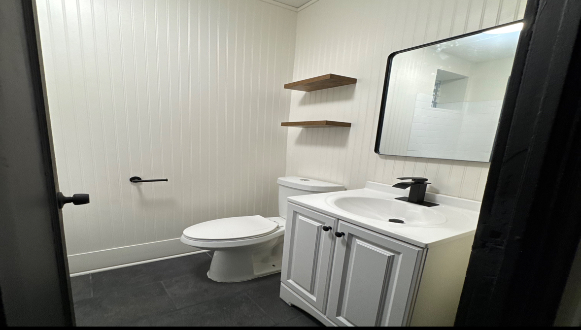 7357 S Saint Lawrence Avenue Unit: 1