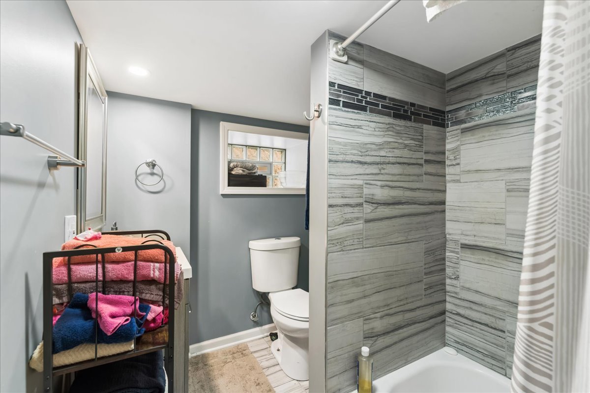 8833 S Dorchester Avenue