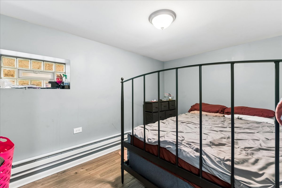 8833 S Dorchester Avenue