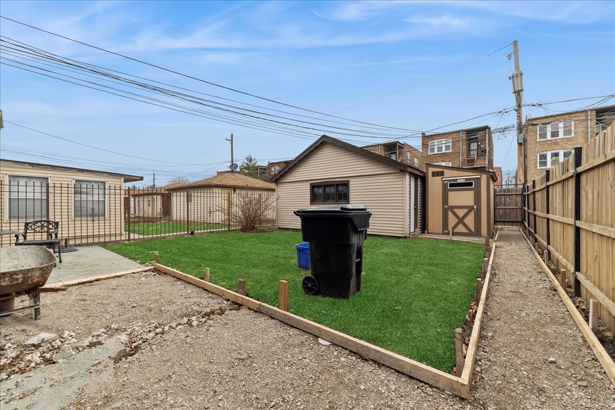 8833 S Dorchester Avenue