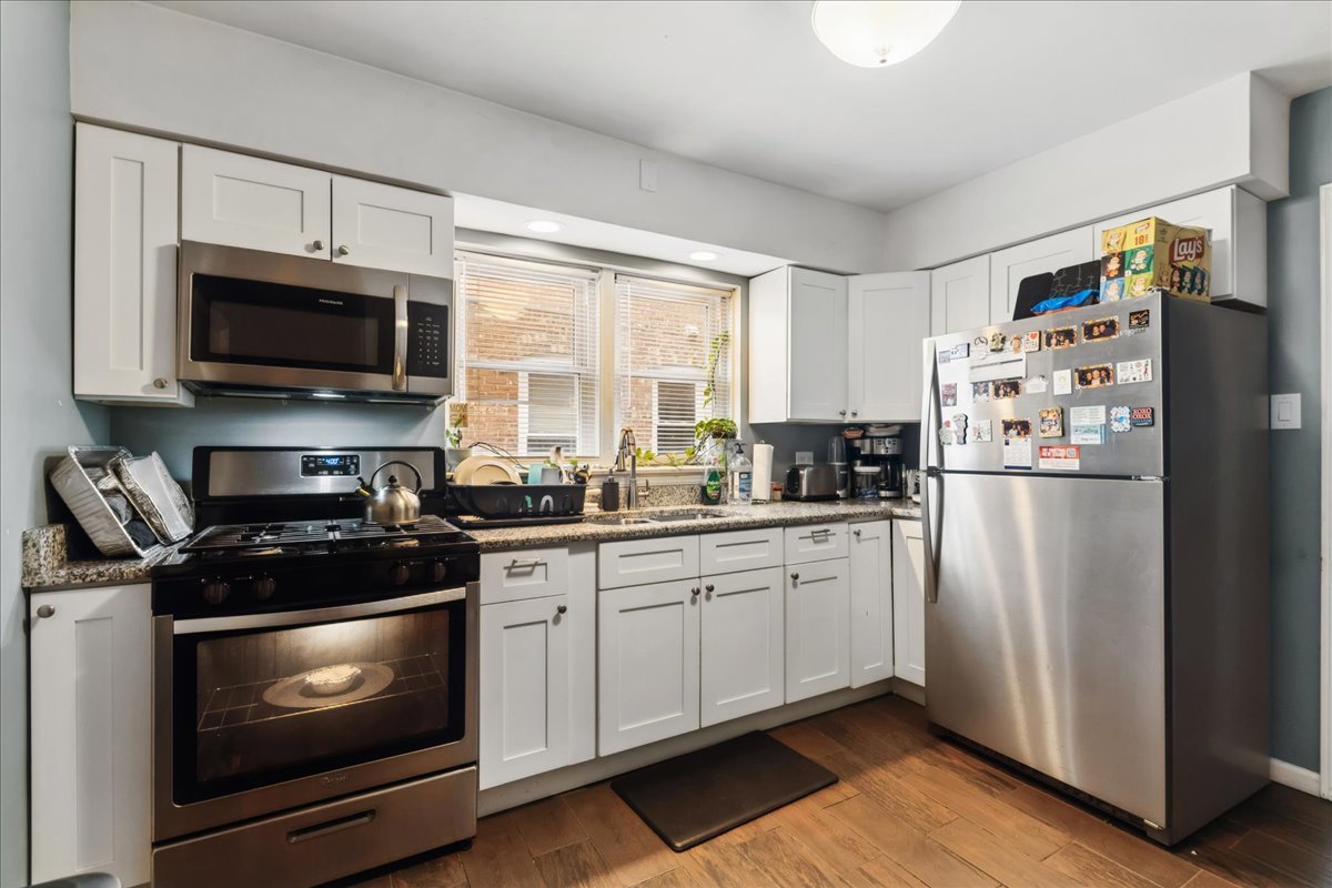 8833 S Dorchester Avenue