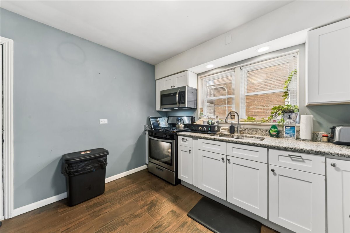 8833 S Dorchester Avenue