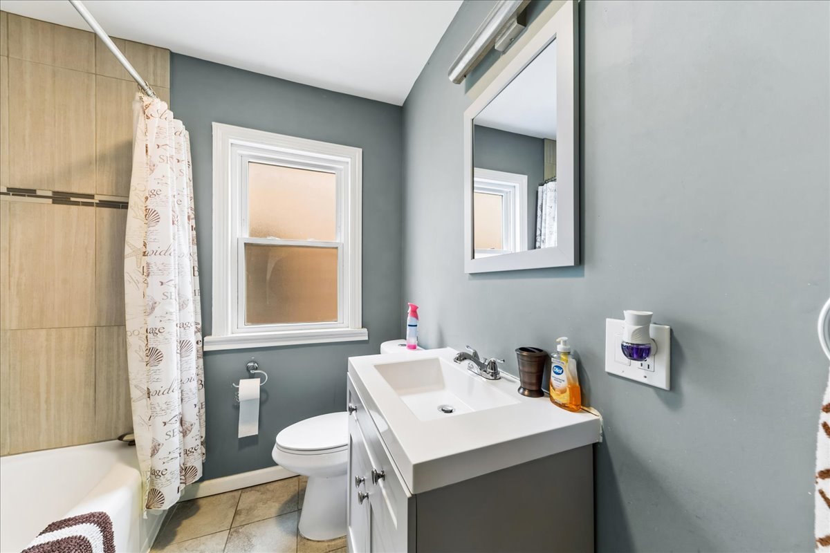 8833 S Dorchester Avenue