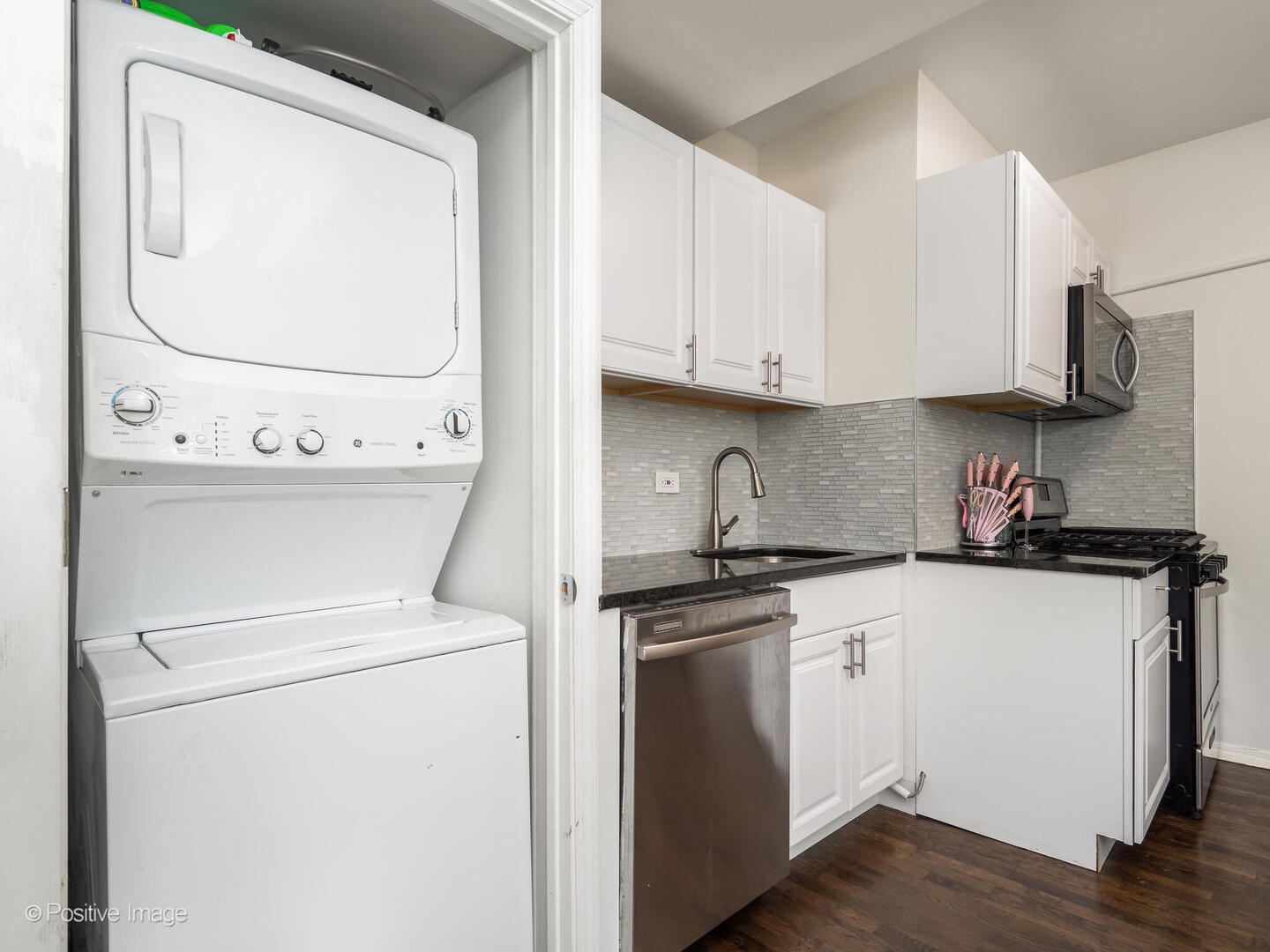 4101 W IOWA Street Unit: 6