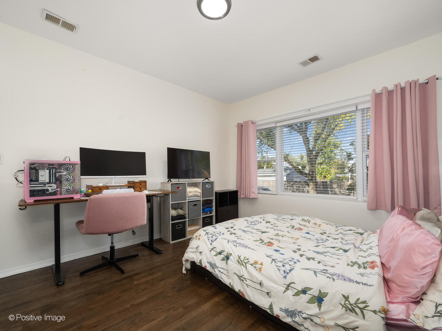 4101 W IOWA Street Unit: 6