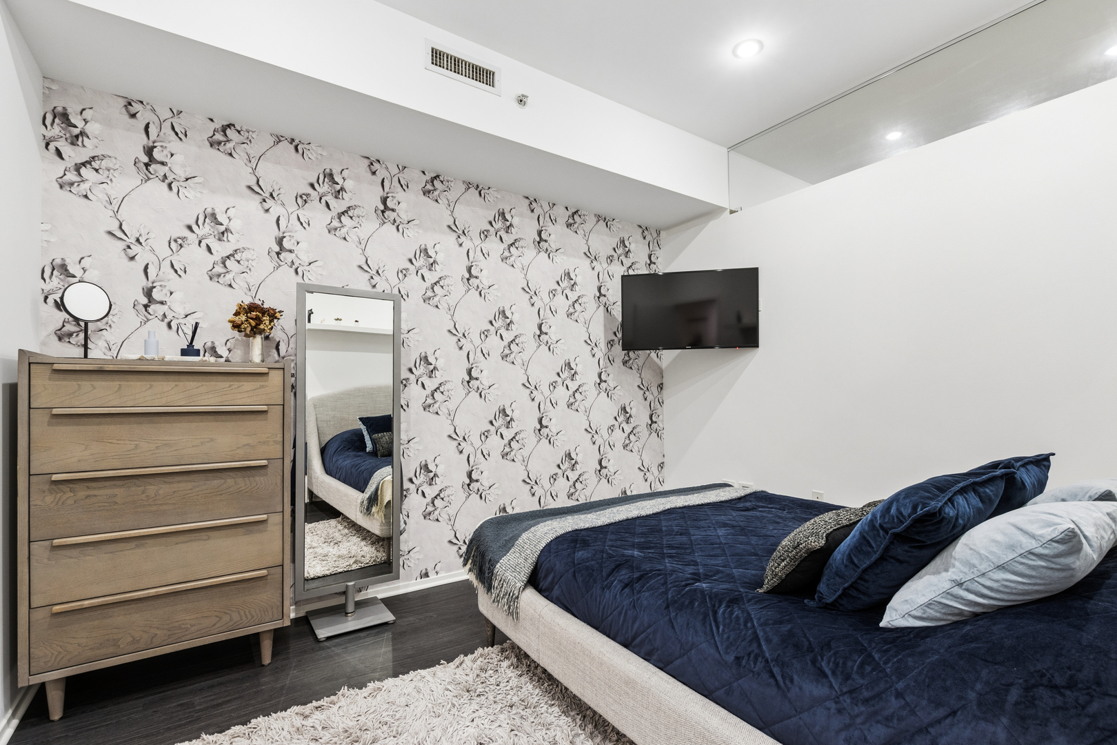 310 S Michigan Avenue Unit: 1609